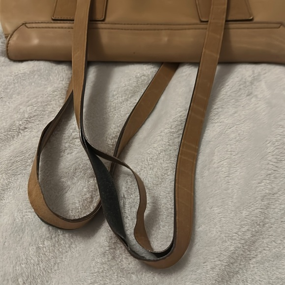 Gucci Shoulder Bag - Picture 16 of 16